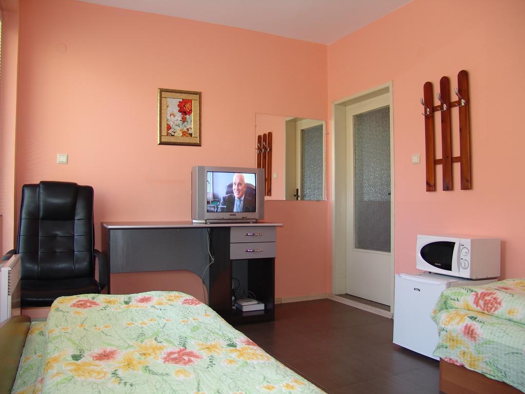 Our Home Guest Rooms Veliko Tărnovo Rum bild